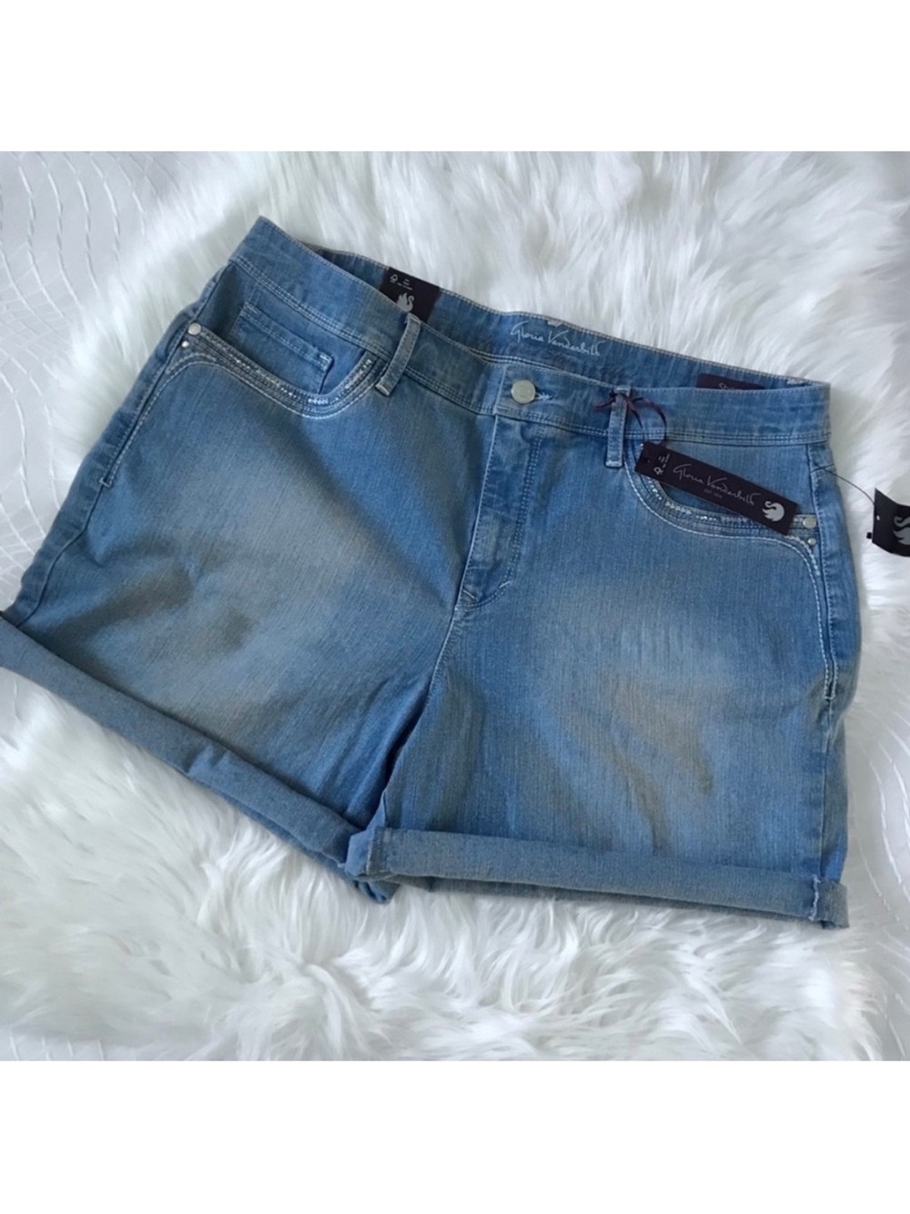 Gloria Vanderbilt Light Denim Shorts